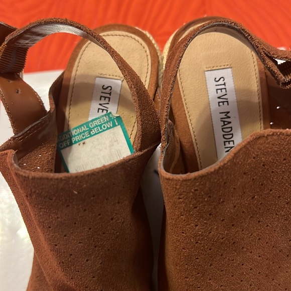 Wedge sandals - Picture 3 of 8